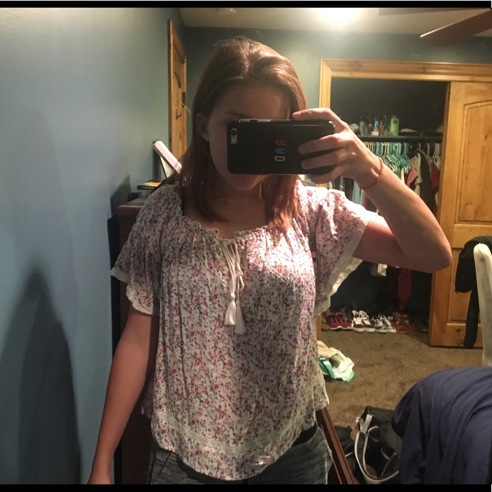 Flower American Eagle shirt